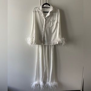 Bon Viviann white feather pajamas